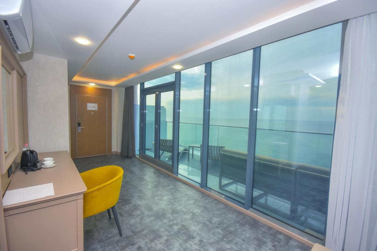 Batumi View Luxury Hotel Exterior photo