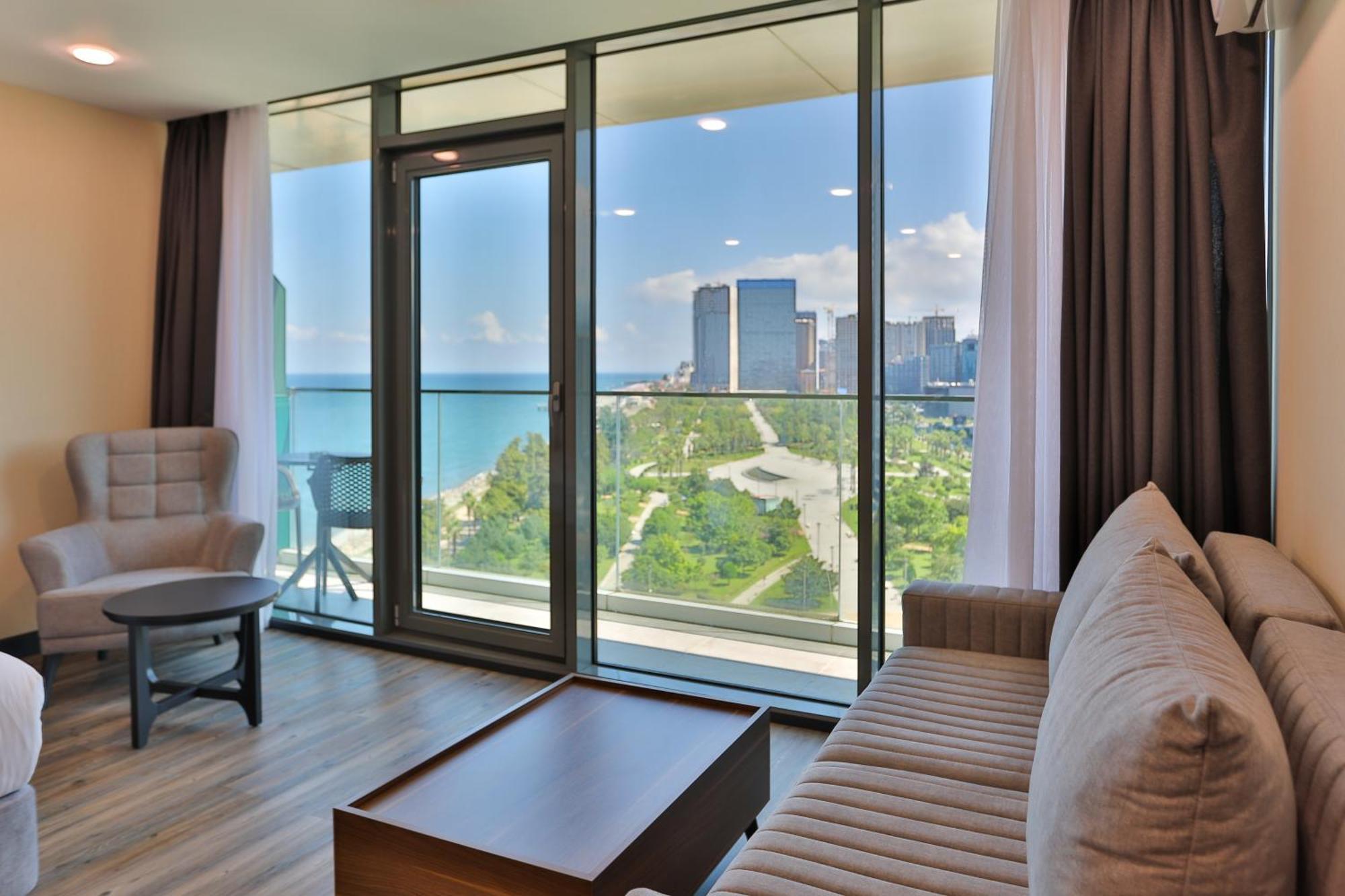Batumi View Luxury Hotel Exterior photo