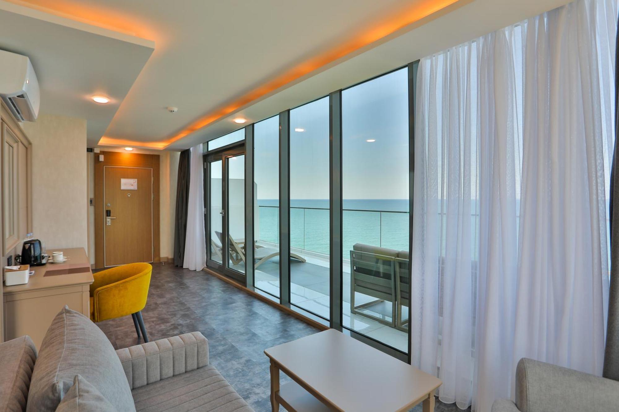 Batumi View Luxury Hotel Exterior photo