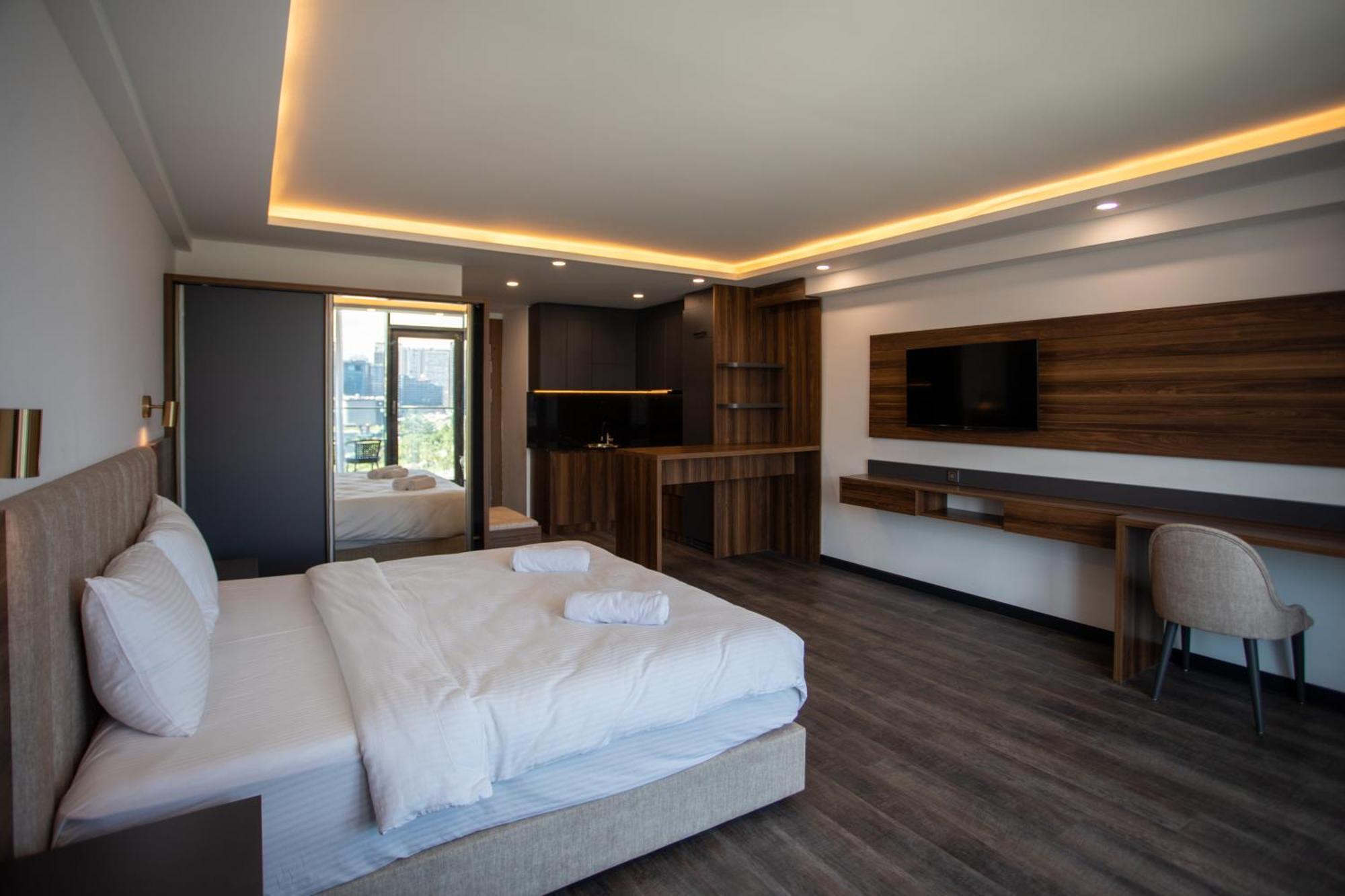 Batumi View Luxury Hotel Exterior photo