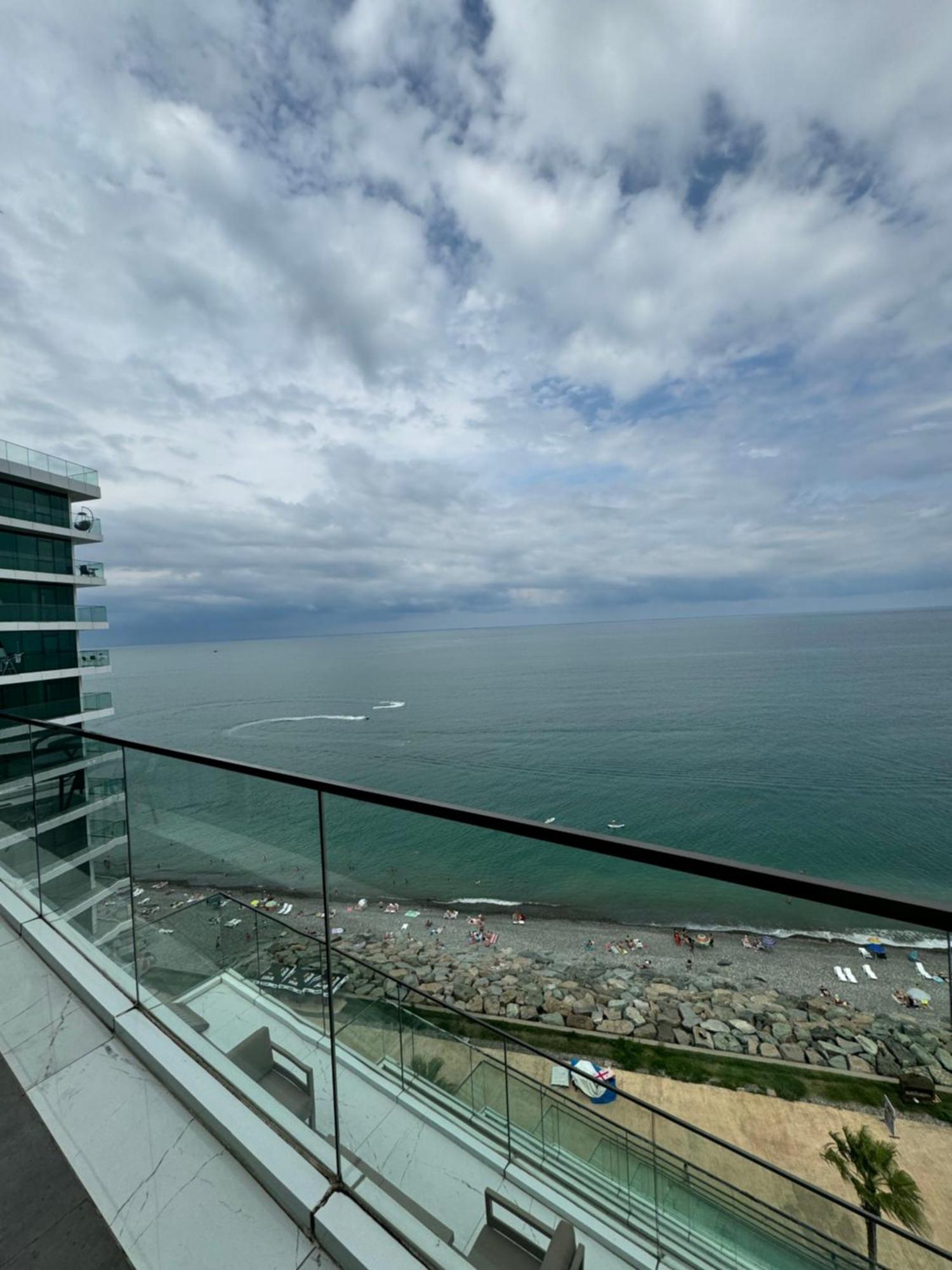 Batumi View Luxury Hotel Exterior photo
